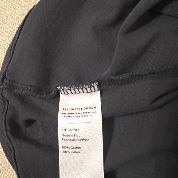 Tea Collection long sleeve t-shirt, violet-blue, pink dinosaur print. Size 4t - Picture 3 of 4